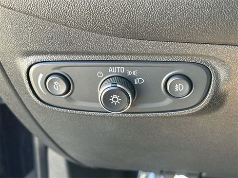 Used 2020 Chevrolet Equinox Premier image 17