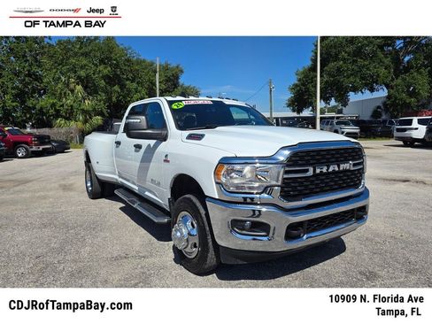 Used 2024 RAM 3500 Big Horn AWD/4WD image 1