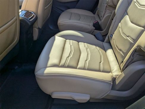 Certified 2024 Cadillac XT6 Sport w/ Platinum Package image 23