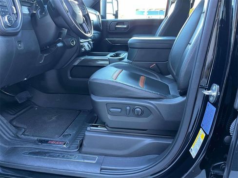 Used 2022 GMC Sierra 2500 AT4 image 26