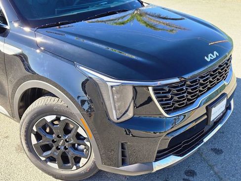 New 2026 Kia Sorento S w/ S Panoramic Sunroof Package FWD image 3
