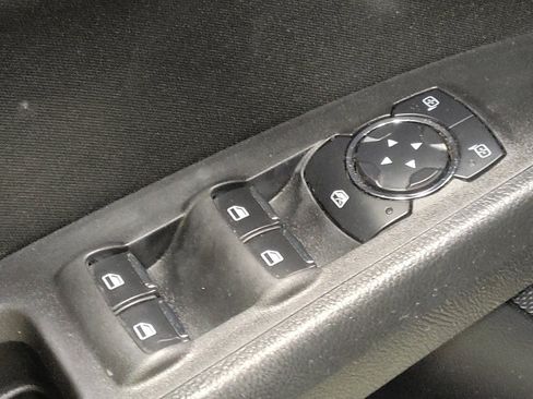 Used 2020 Ford Fusion SE AWD/4WD image 27