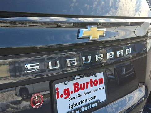 New 2026 Chevrolet Suburban Premier image 18