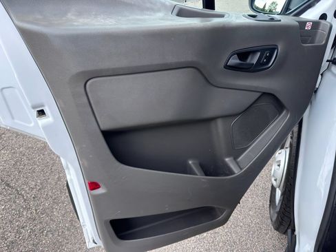 Used 2020 Ford Transit 250 Low Roof AWD image 10