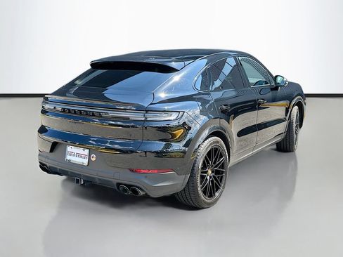 Certified 2024 Porsche Cayenne Coupe AWD/4WD image 9