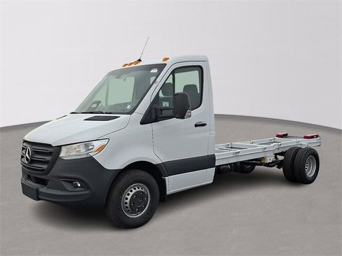 New 2026 Mercedes-Benz Sprinter 4500 image 1
