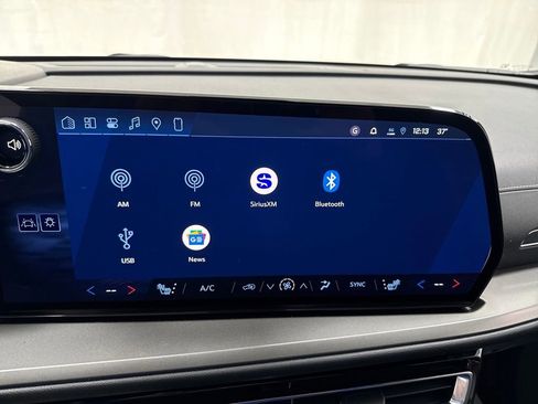 New 2026 Chevrolet Traverse LT w/ Midnight/Sport Edition image 32