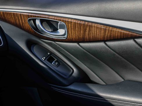 Used 2015 INFINITI Q50 Premium w/ Deluxe Touring Package image 15