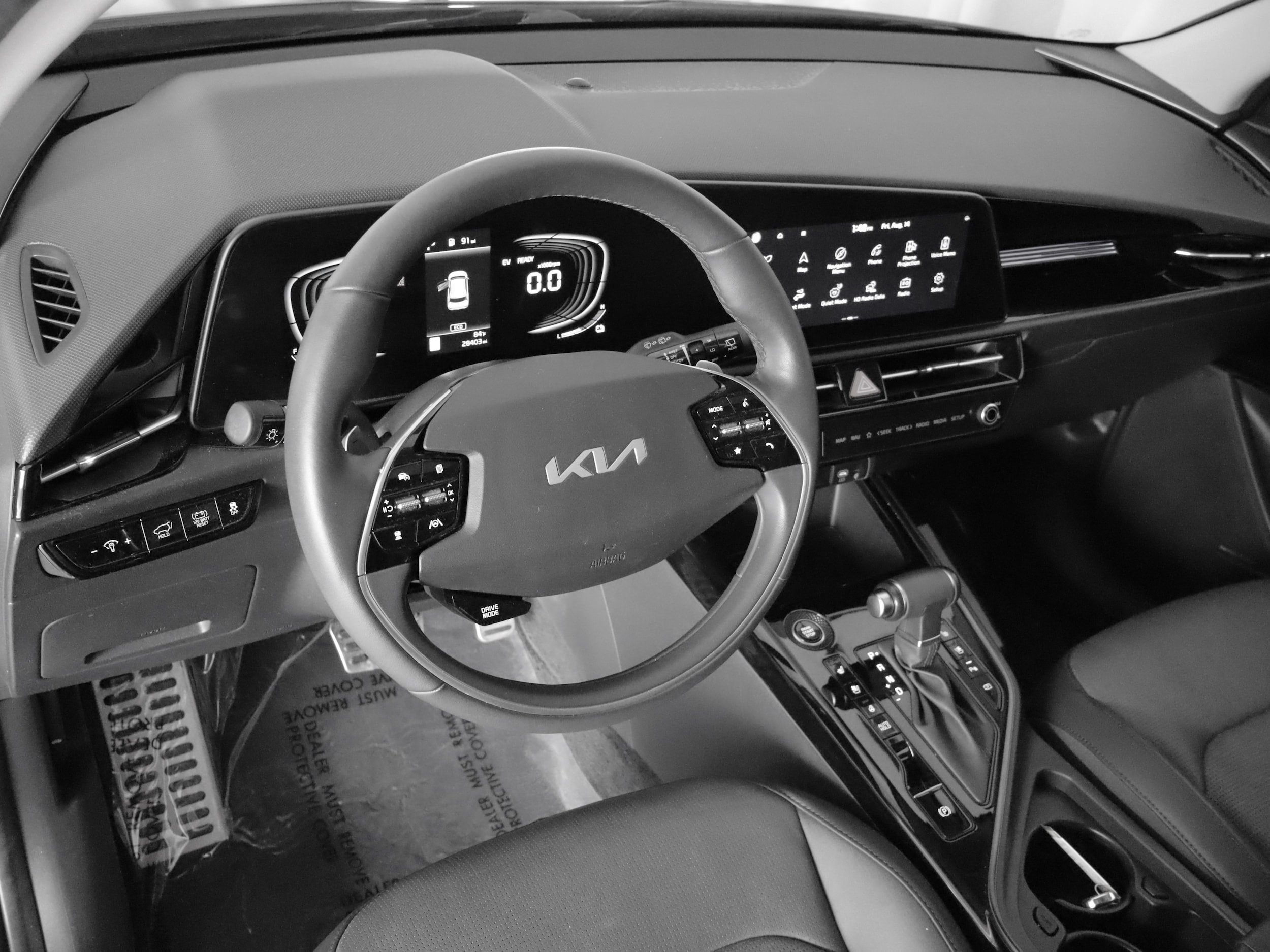 Used 2023 Kia Niro SX Touring FWD image 10