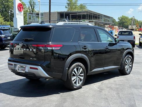 Used 2025 Nissan Pathfinder SL w/ Cargo Package AWD/4WD image 3