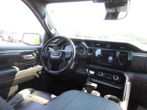 Certified 2024 GMC Sierra 1500 AT4 w/ Technology Package AWD/4WD image 26