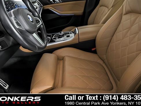 Used 2023 BMW X7 xDrive40i w/ M Sport Package AWD/4WD image 70