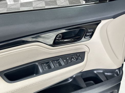 Used 2018 Honda Odyssey Elite image 15