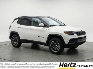 Used 2025 Jeep Compass Trailhawk video 1