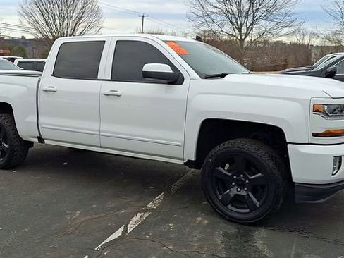 Certified 2018 Chevrolet Silverado 1500 LT w/ All Star Edition image 2