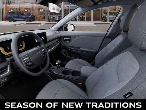 New 2025 Kia K4 LXS image 17