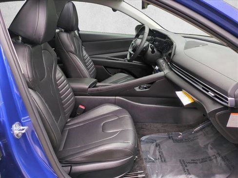 Certified 2025 Hyundai Elantra Limited image 26