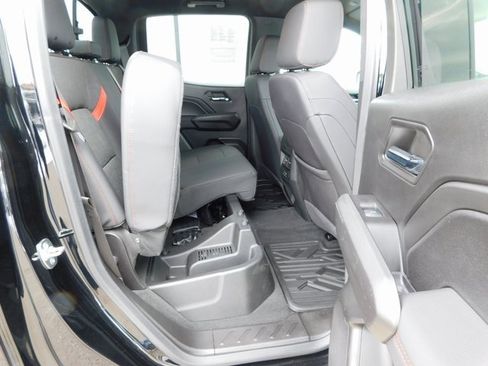 Used 2024 Chevrolet Colorado Z71 w/ Z71 Convenience Package 2 image 25