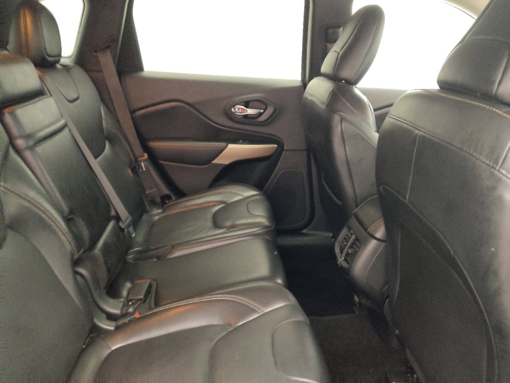 Used 2018 Jeep Cherokee Limited w/ Trailer Tow Group AWD/4WD image 19