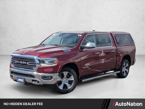 Used 2019 RAM 1500 Laramie AWD/4WD image 1