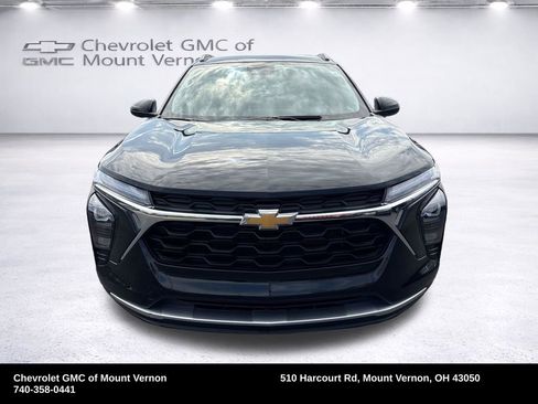 Used 2024 Chevrolet Trax LT FWD image 9