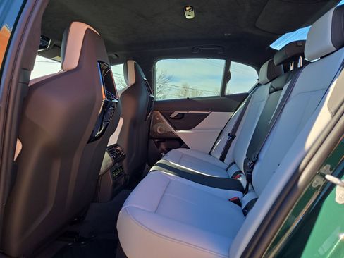 New 2026 BMW M5 Base image 13