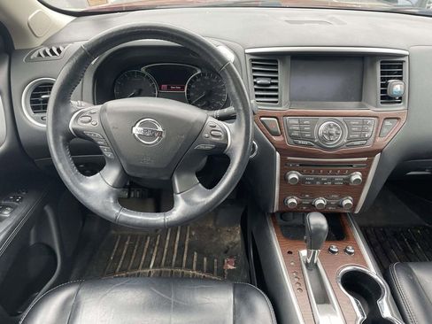 Used 2019 Nissan Pathfinder Platinum image 21