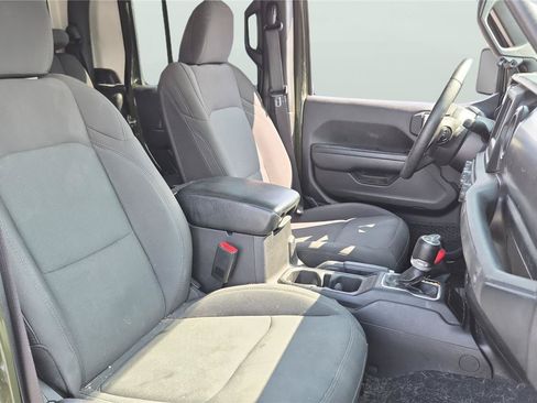 Used 2022 Jeep Gladiator Sport AWD/4WD image 14