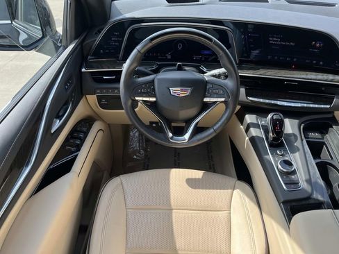 Certified 2024 Cadillac Escalade ESV Premium Luxury image 14