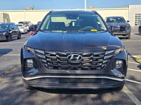 Used 2022 Hyundai Tucson SEL w/ Cargo Package FWD image 2