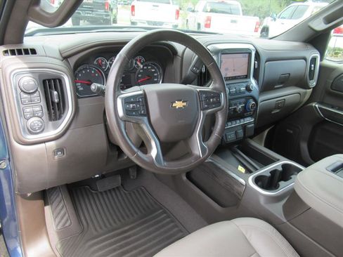 Used 2020 Chevrolet Silverado 1500 LTZ w/ LTZ Premium Package image 14