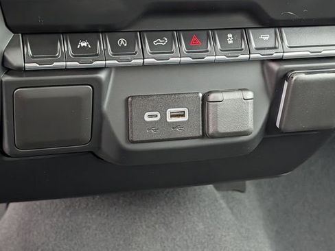 Used 2024 Chevrolet Silverado 1500 Custom w/ Turbomax Blackout Package RWD image 15