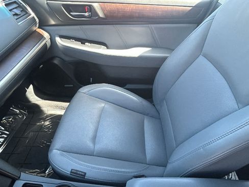 Used 2018 Subaru Outback 2.5i Limited AWD/4WD image 12