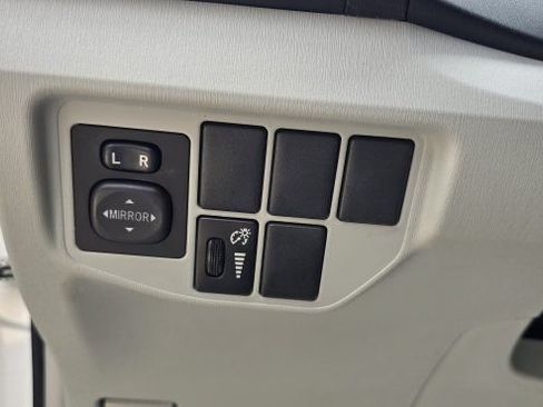 Used 2012 Toyota Prius Three FWD image 19