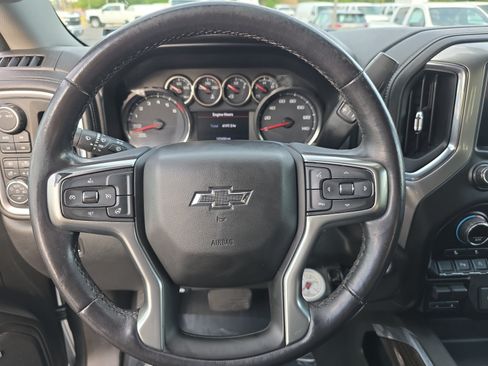 Used 2021 Chevrolet Silverado 1500 LT Trail Boss w/ Convenience Package II AWD/4WD image 13