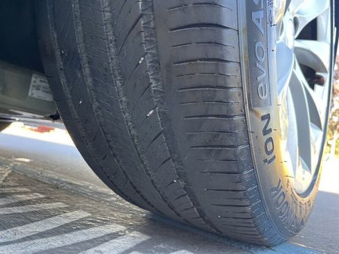 Used 2016 Tesla Model X Performance image 17