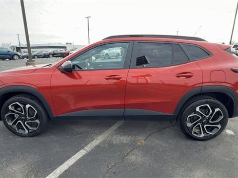 Used 2024 Chevrolet Trax RS w/ Driver Confidence Package image 5