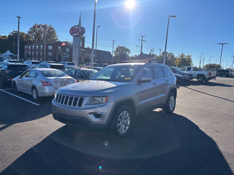 Used 2015 Jeep Grand Cherokee Laredo w/ Quick Order Package 23E RWD image 3