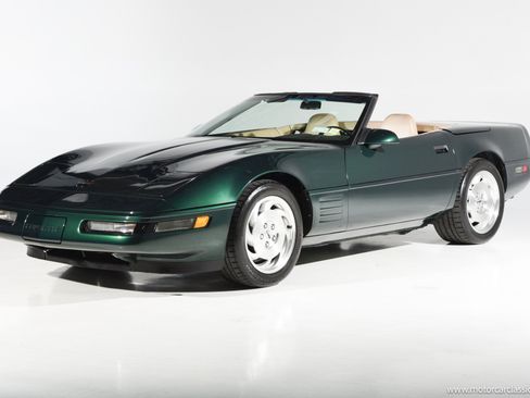 Used 1994 Chevrolet Corvette Convertible RWD image 4