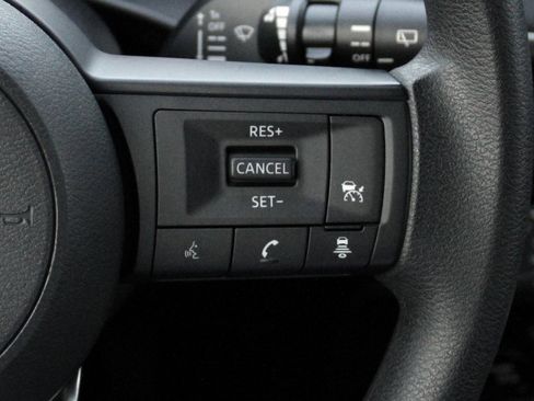 Certified 2025 Nissan Kicks S image 30