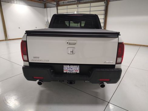 Used 2023 Honda Ridgeline Black Edition image 12