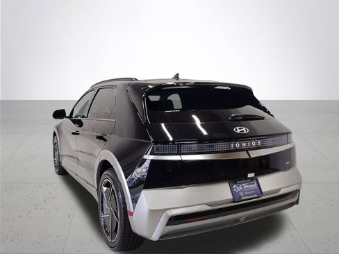 New 2026 Hyundai Ioniq 5 Limited image 11
