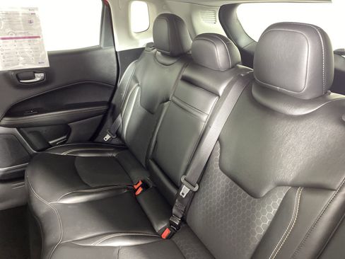 Used 2019 Jeep Compass Latitude AWD/4WD image 31