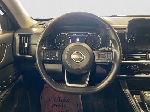 Certified 2023 Nissan Pathfinder SL image 12