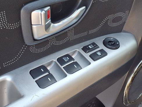 Used 2012 Kia Soul + FWD image 4