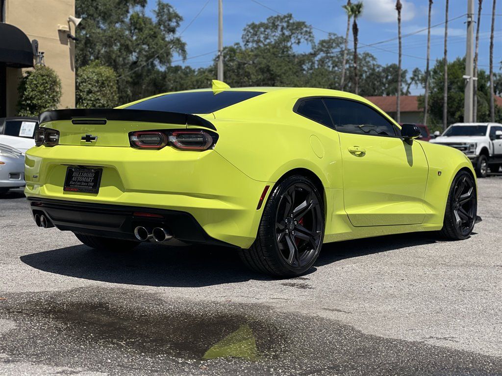 Used 2020 Chevrolet Camaro SS RWD image 13