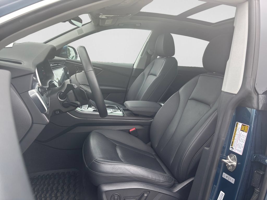 Used 2022 Audi Q8 Premium Plus w/ Premium Plus Package AWD/4WD image 10
