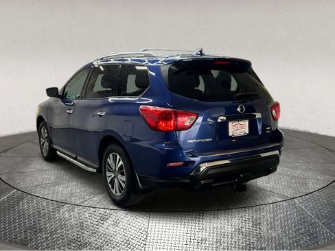 Used 2019 Nissan Pathfinder SV w/ Cargo Package image 5