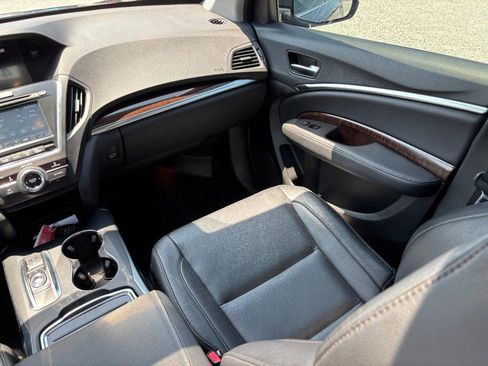 Used 2018 Acura MDX SH-AWD image 18