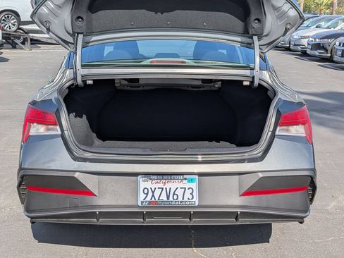 Certified 2026 Hyundai Elantra Hybrid FWD image 31